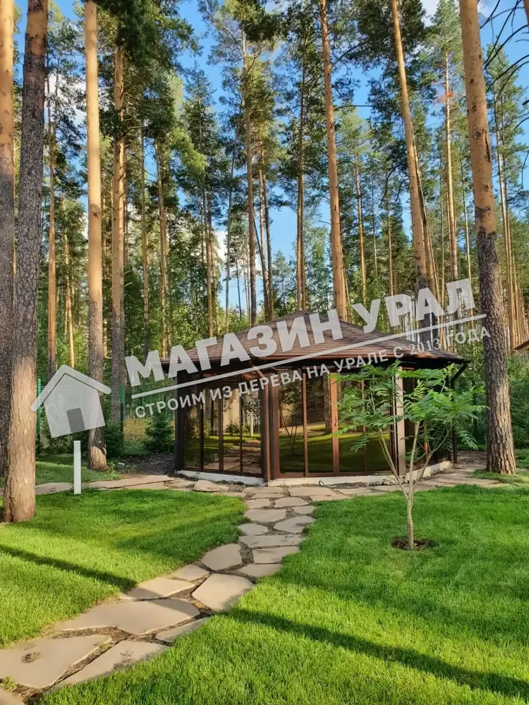 Закрытая многогранная беседка «Бор» — фото