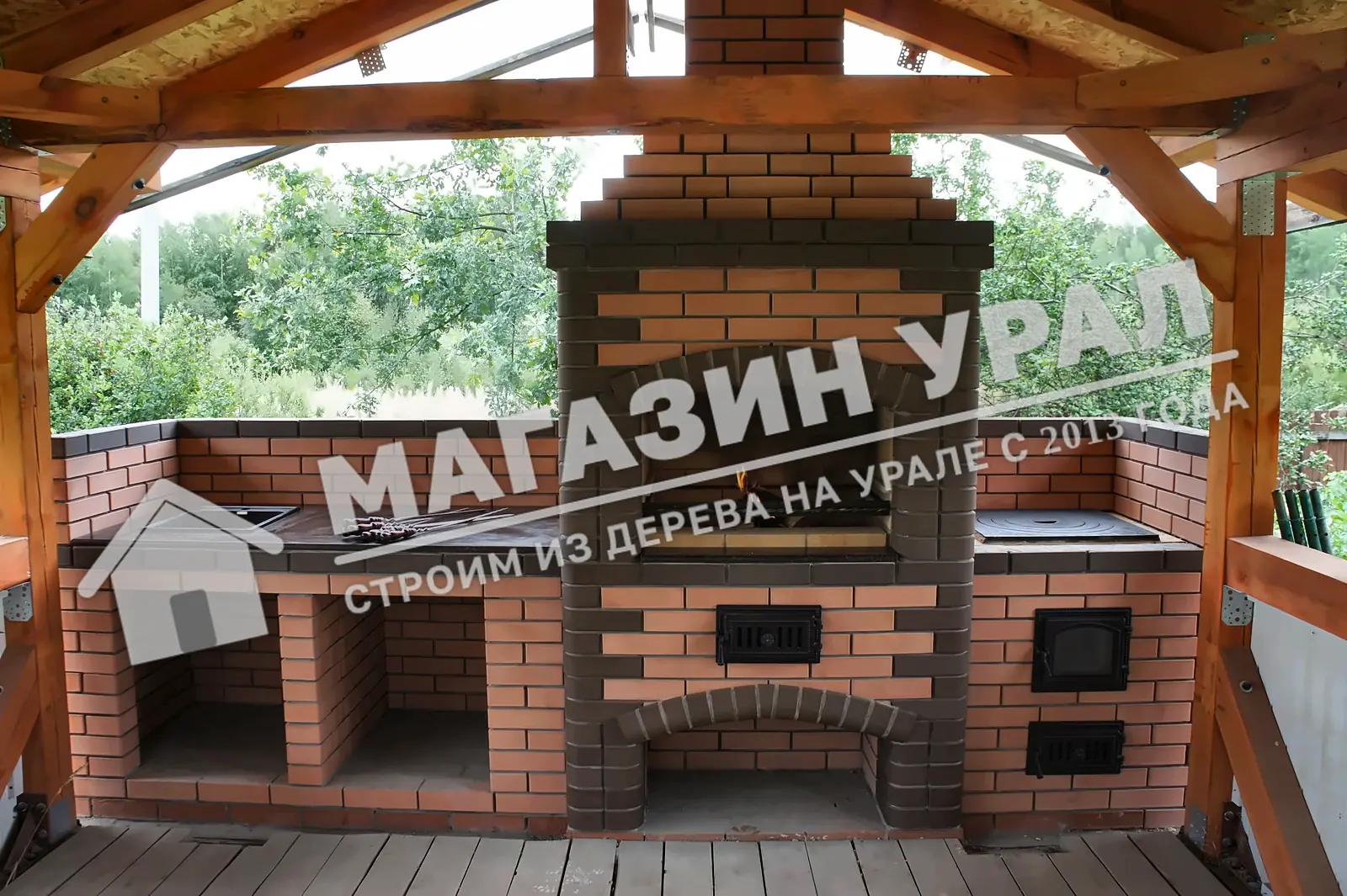 Мангал в деревянной беседке «Беседа» — общий вид